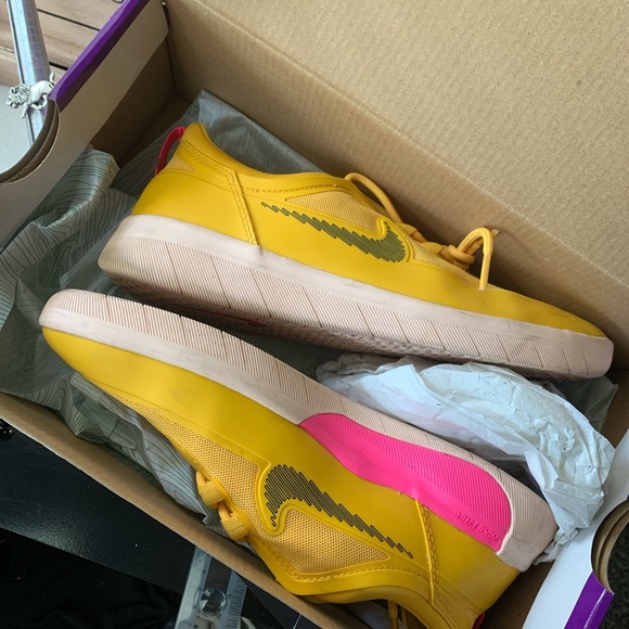 Nike SB yellow Nyjah Huston’s 7.5 - Picture 2 of 9